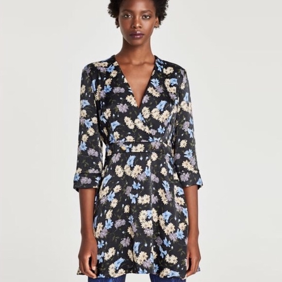 Zara Dresses & Skirts - ZARA Long Sleeve Flower Dress NWT Sz XS